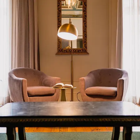 Casa Dos Loios By Shiadu Porto