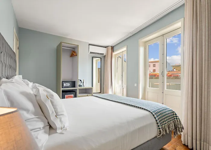 Casa Dos Loios By Shiadu Guest house 4*