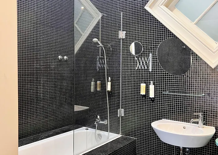 ゲストハウス カーザ ドス ロイオス バイ シアドゥ ポルト