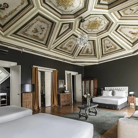 Casa Dos Loios By Shiadu Maison d'hôtes 4*