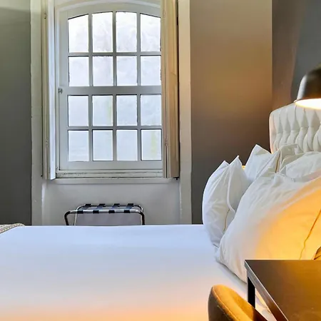 Casa Dos Loios By Shiadu Guest house 4*