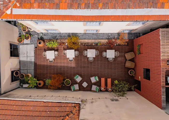 Casa Dos Loios By Shiadu בית הארחה 4*