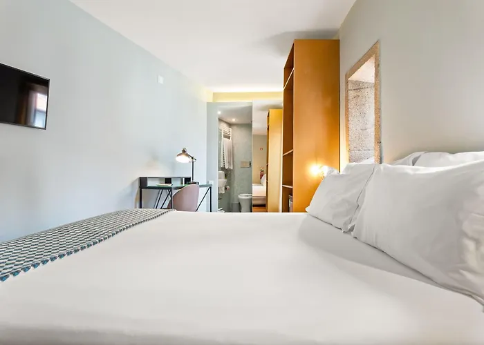 Casa Dos Loios By Shiadu בית הארחה 4*